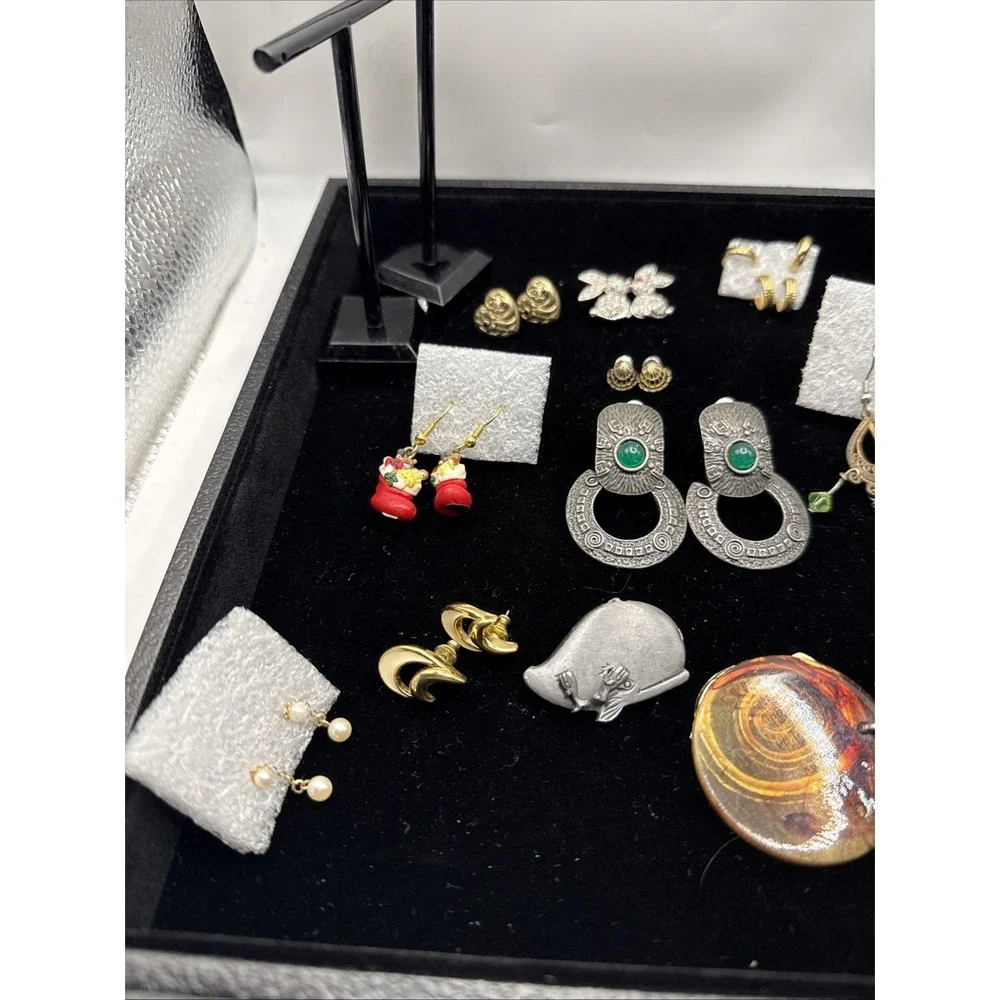 Vintage Lot of 11+ Necklaces, Earrings, Brooches